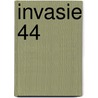 Invasie 44 door Mary Turner Thomson