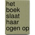 Het boek slaat haar ogen op