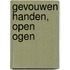 Gevouwen handen, open ogen