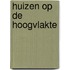 Huizen op de hoogvlakte