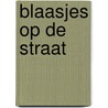 Blaasjes op de straat by Nelly Kunst