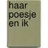 Haar poesje en ik