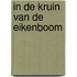 In de kruin van de eikenboom