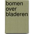 Bomen over bladeren