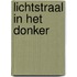 Lichtstraal in het donker