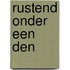 Rustend onder een den