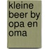 Kleine beer by opa en oma
