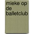 Mieke op de balletclub
