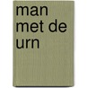 Man met de urn door Peskens