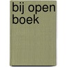 Bij open boek door Onbekend