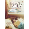 Moon tiger door Lively