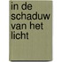 In de schaduw van het licht