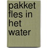 Pakket fles in het water door Onbekend