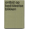 Ontbijt op bed/Steelse blikken door S. Mayberry