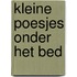 Kleine poesjes onder het bed