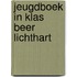 Jeugdboek in klas beer lichthart