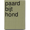 Paard bijt hond door T. Pauka