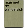 Man met de wandelstok door Borniche