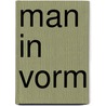 Man in vorm door T. Battison