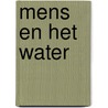 Mens en het water by Joode
