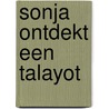 Sonja ontdekt een talayot by T. Vos-Dahmen von Buchholz
