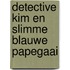 Detective kim en slimme blauwe papegaai