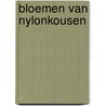 Bloemen van nylonkousen door Susanne Dilger