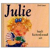 Julie haalt kattenkwaad uit