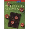 Theezakjes vouwen, knippen, embossen & borduren door T. van der Plas