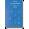 Klein geneeskundig woordenboek door P.A.A. Klok
