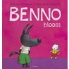 Benno bloost by T. Robberecht