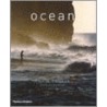 Ocean door Philip Plisson