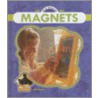 Magnets door Julie Murray