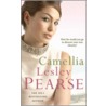 Camellia door Lesley Pearse