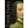 Voltaire door Ian Davidson