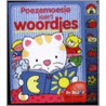 Poezemoesje leert woordjes