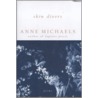 Skin Divers door Anne Michaels