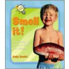 Smell That! door Sally Hewitt