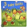 3 Baby Ducks door Ana Martin Larranaga