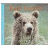 Baby Grizzly door Wayne Lynch