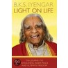 Light On Life door Douglas Abrams