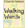 Walking Words door Jose Francisco Borges