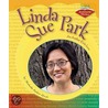 Linda Sue Park door Michelle Parker-Rock
