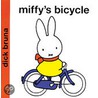 Miffy's Bicycle door Dick Bruna