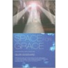Space for Grace door Giles Goddard