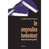 De omgevallen boekenkast door Linda Verstraten