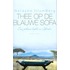 Thee op de blauwe sofa