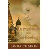 De vroedvrouw van Sint-Petersburg by Linda Chaikin