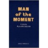 Man Of The Moment door Alan Ayckbourne