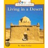 Living in a Desert door Allan Fowler